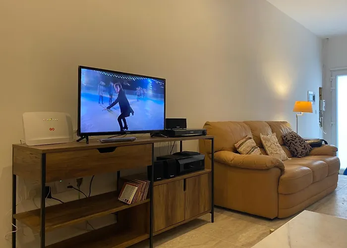 Beach House. Live, Experience Sea